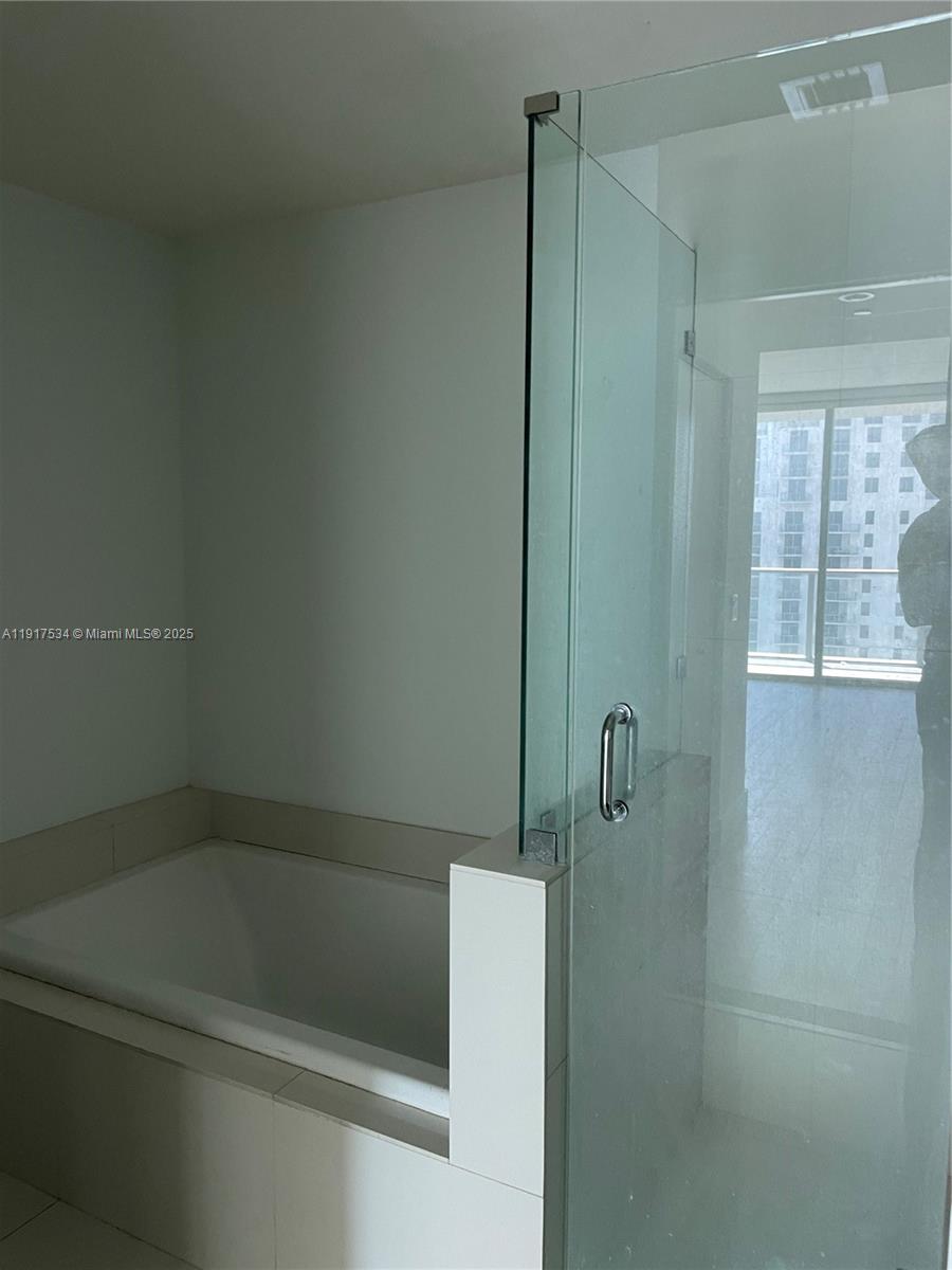 1100 S MIAMI AVE Unit: 4111