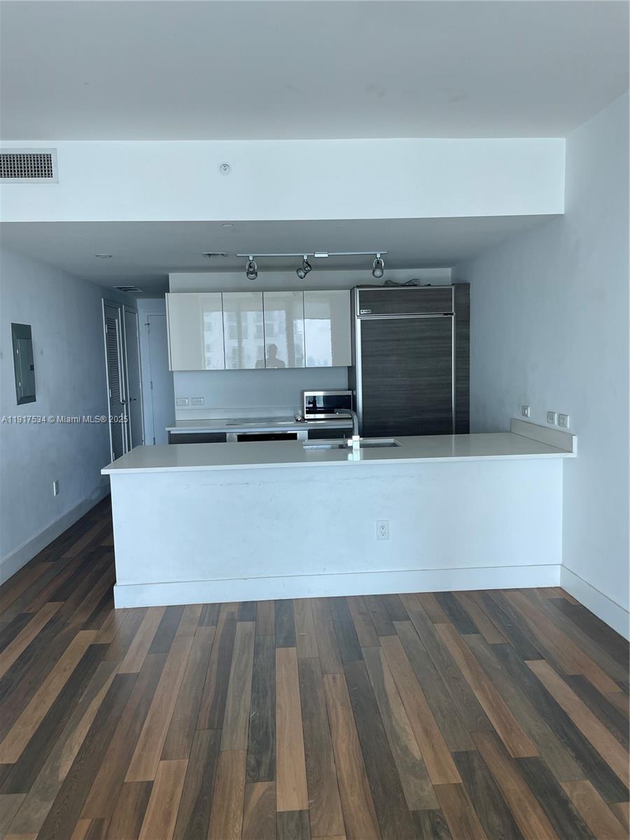 1100 S MIAMI AVE Unit: 4111