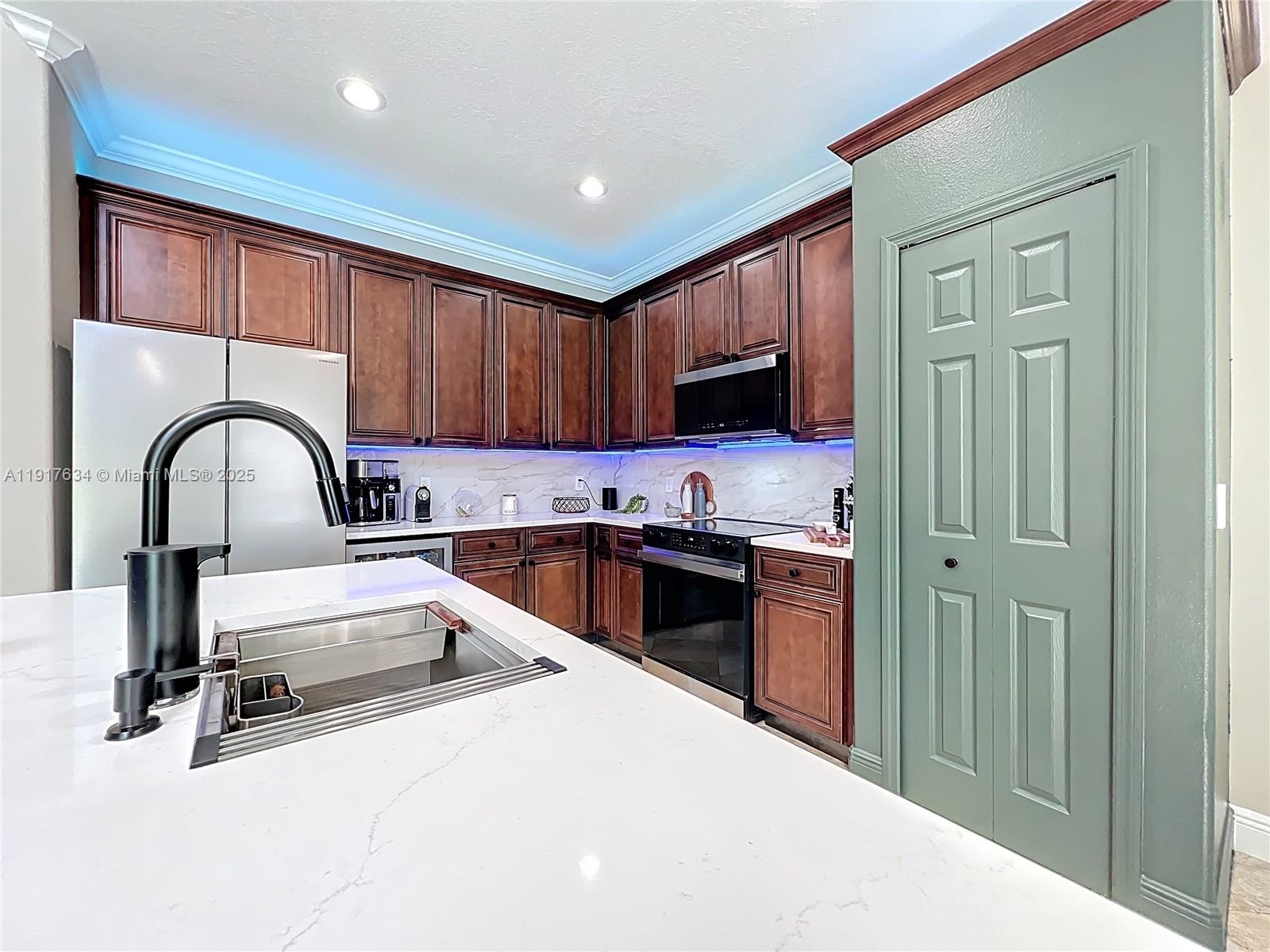 13430 Meadow Bay Loop