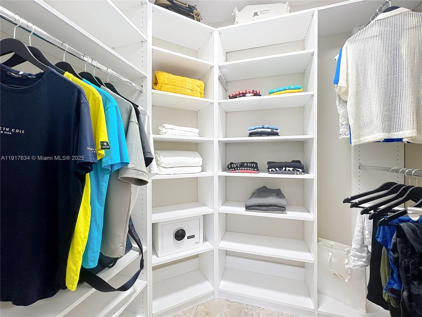 13430 Meadow Bay Loop