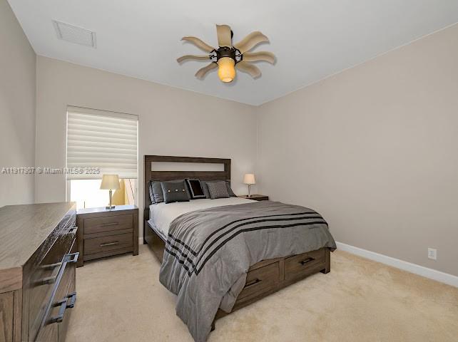 585 SW Yacht Basin Way