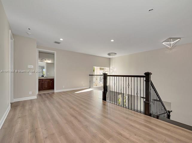 585 SW Yacht Basin Way