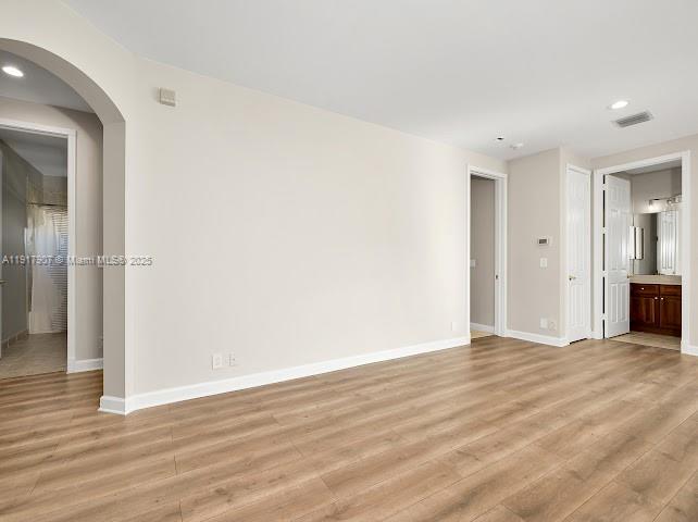 585 SW Yacht Basin Way