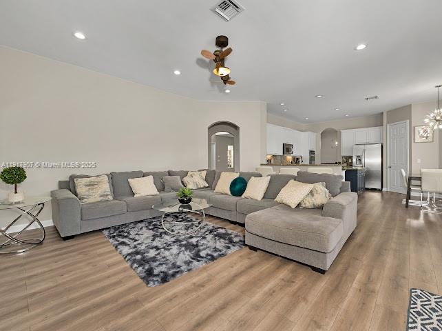 585 SW Yacht Basin Way