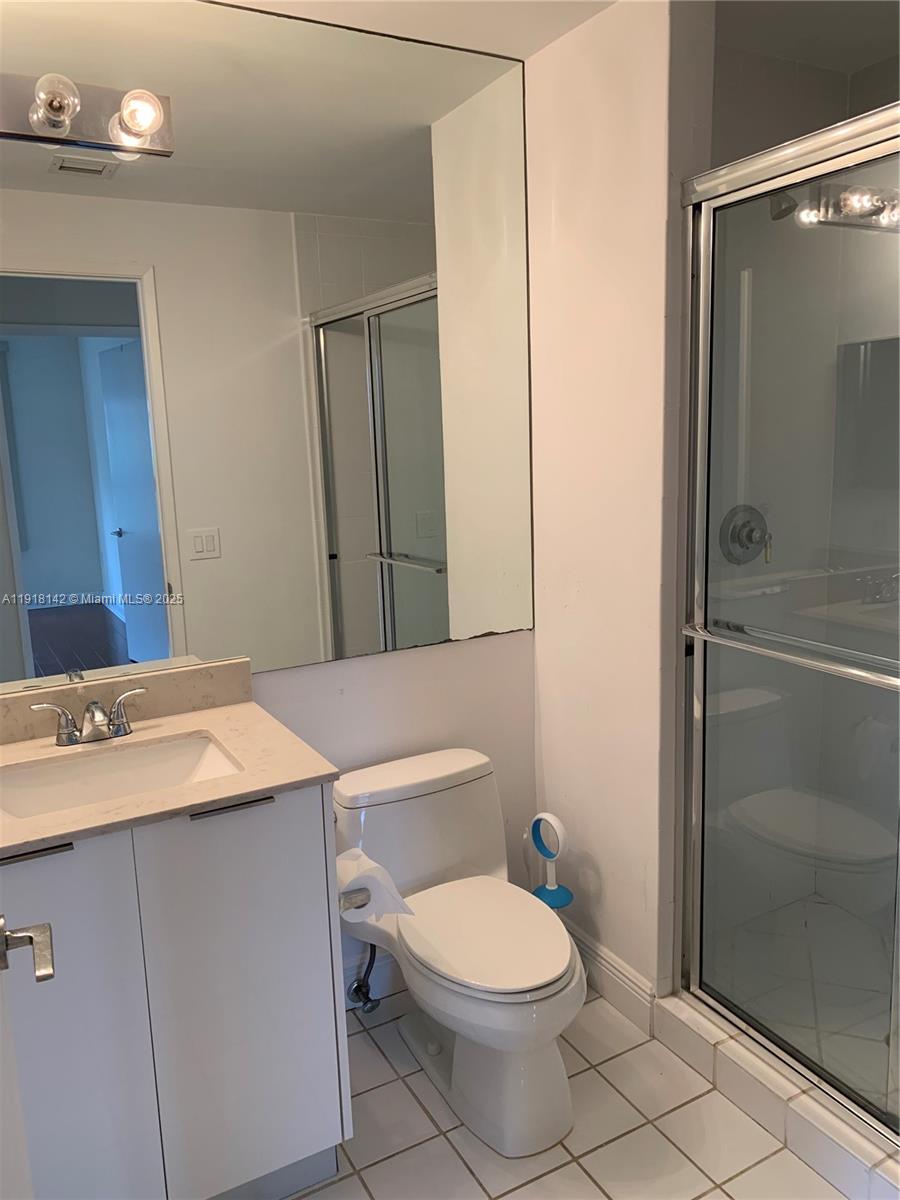 705 CRANDON BL # 406