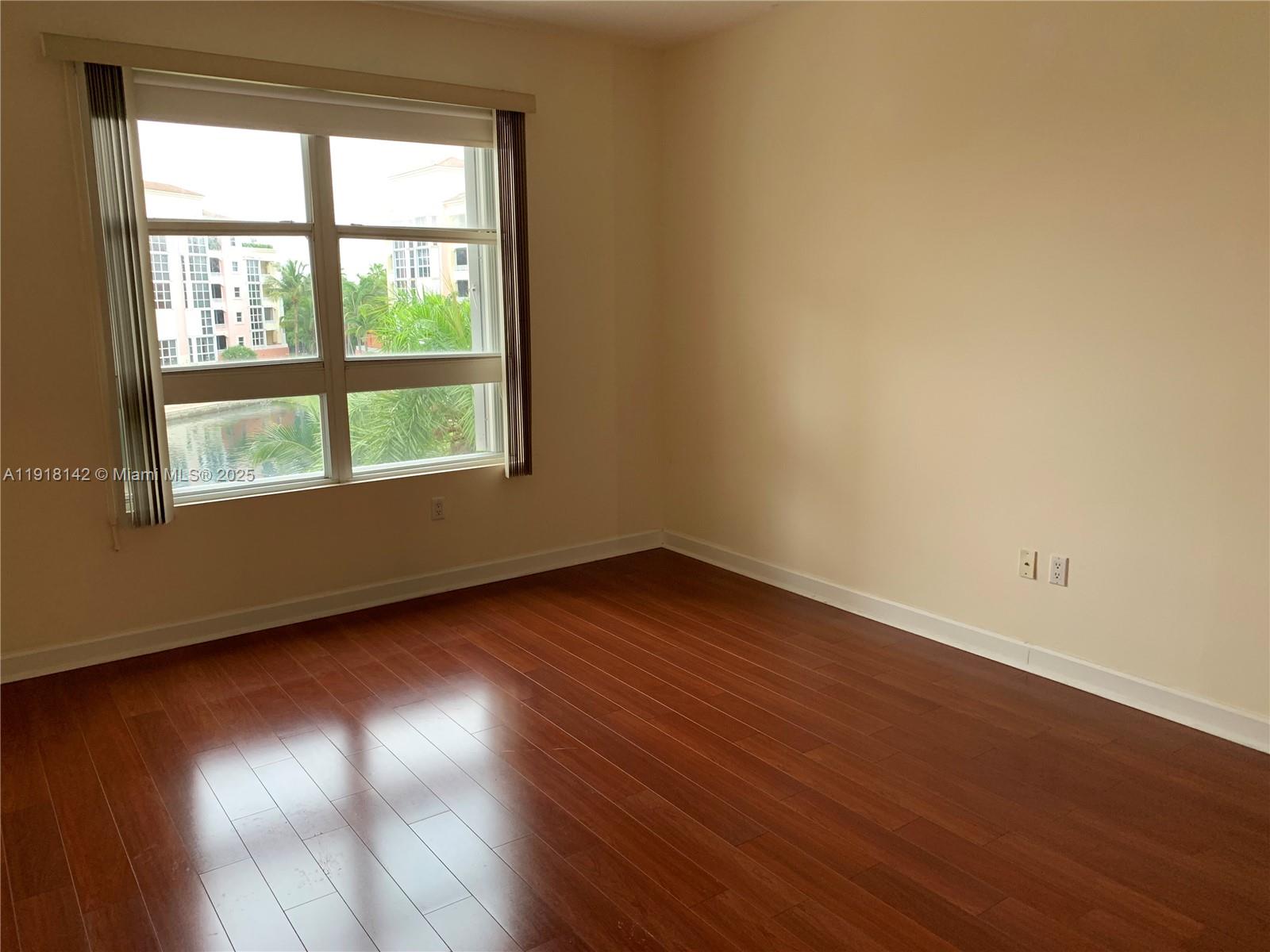 705 CRANDON BL # 406