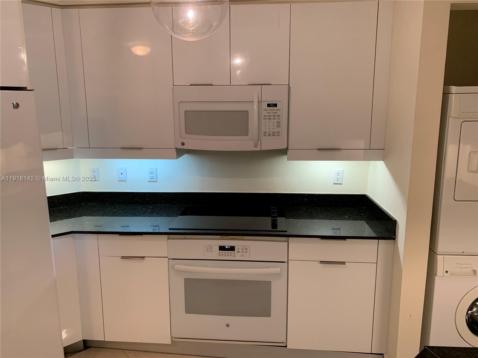 705 CRANDON BL # 406