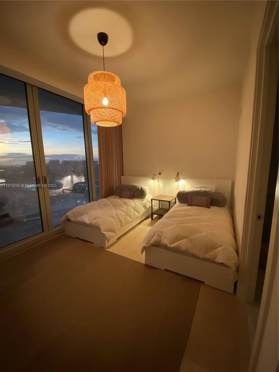 16901 Collins Ave # 2203