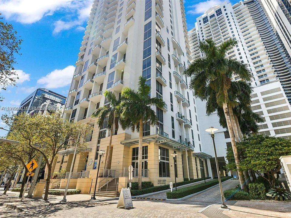 1050 Brickell Ave # 3106