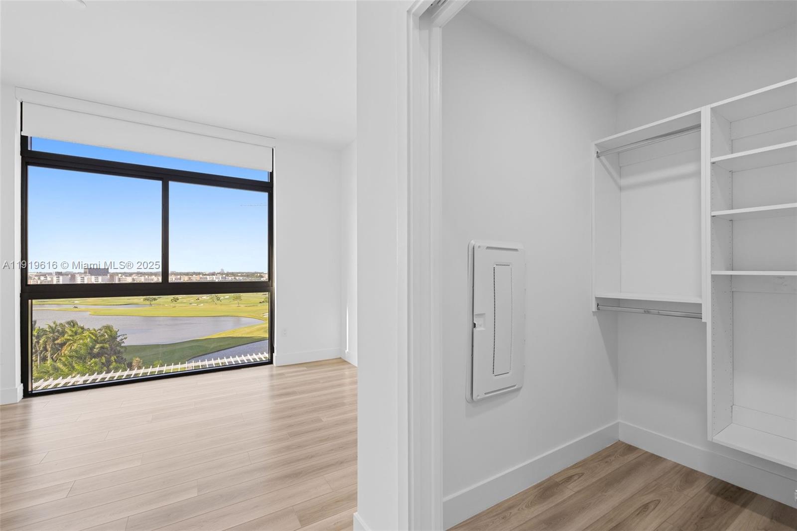 101 Diplomat Pkwy # 901