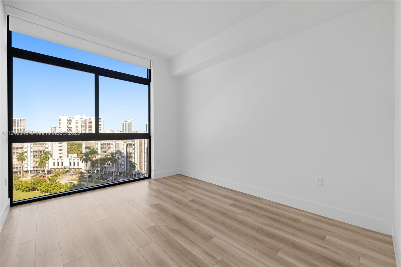 101 Diplomat Pkwy # 901