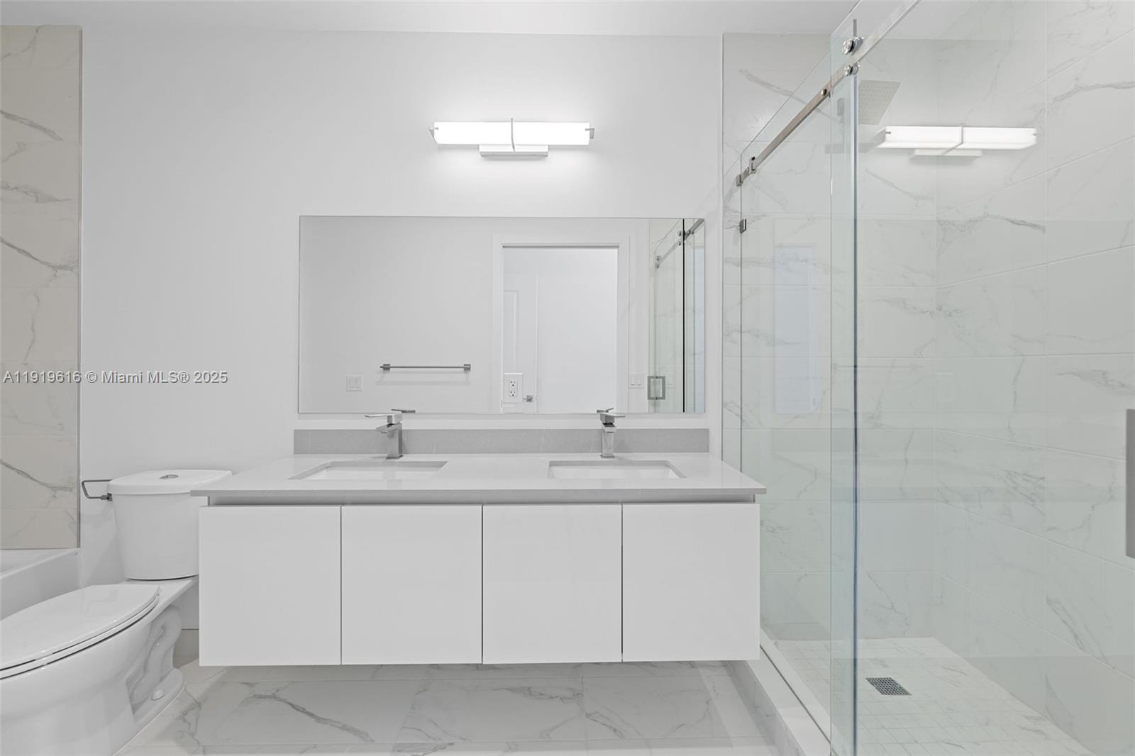 101 Diplomat Pkwy # 901