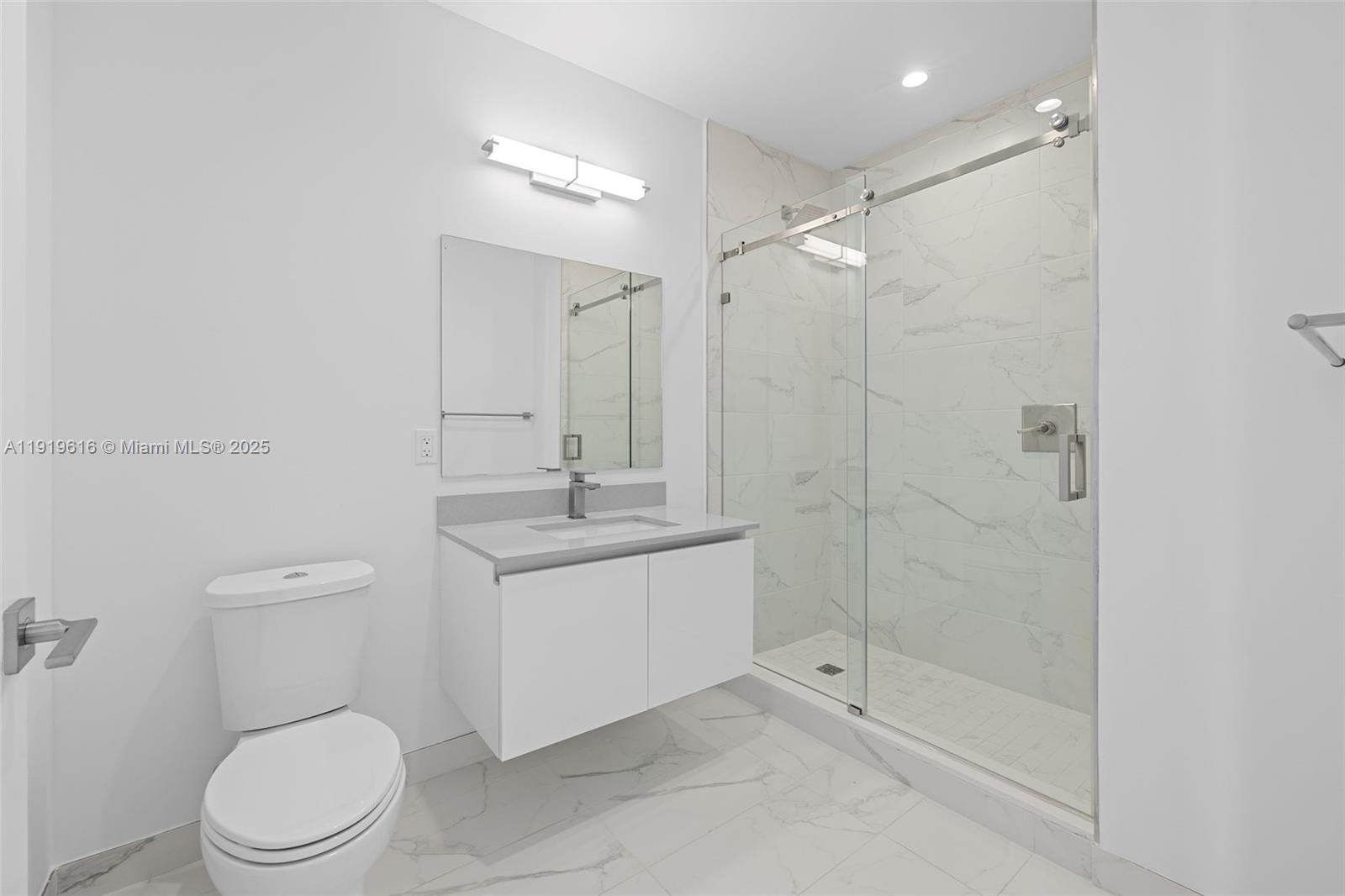 101 Diplomat Pkwy # 901