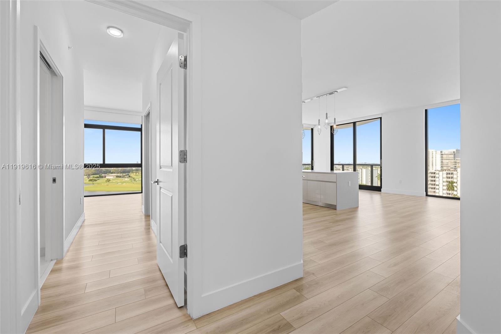 101 Diplomat Pkwy # 901