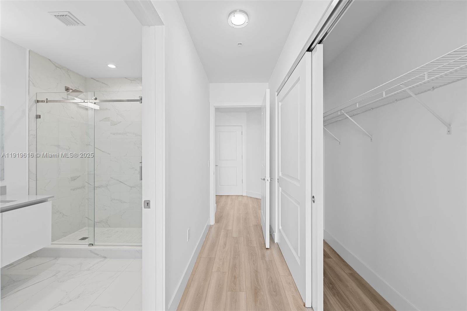 101 Diplomat Pkwy # 901