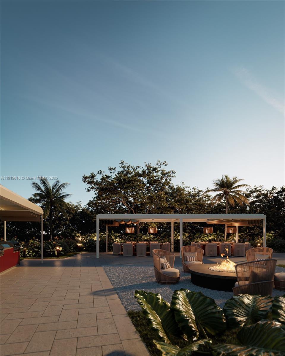 101 Diplomat Pkwy # 901