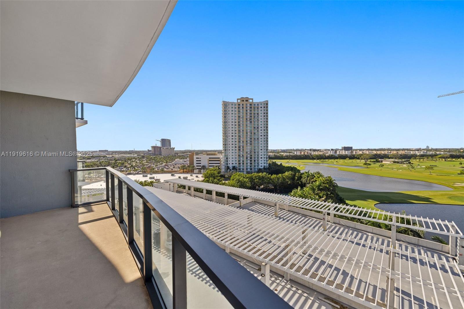 101 Diplomat Pkwy # 901