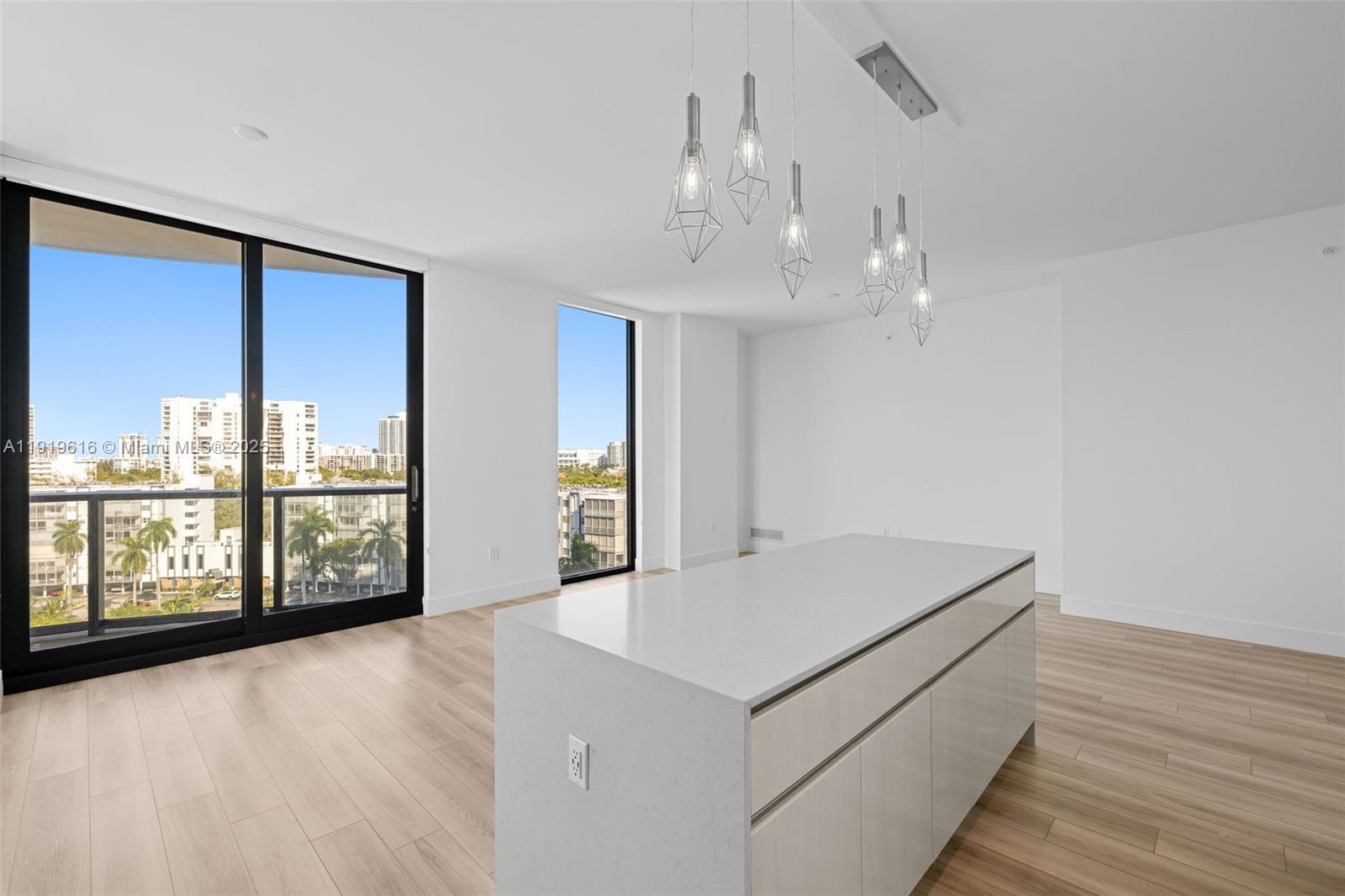 101 Diplomat Pkwy # 901