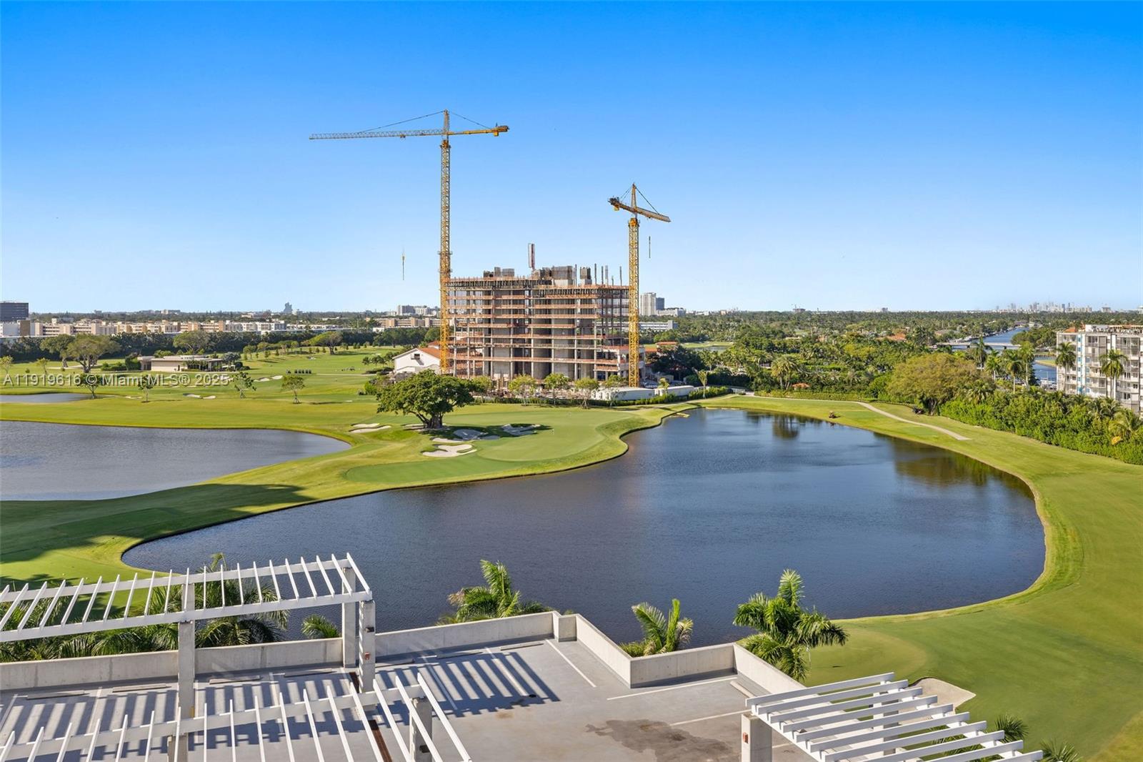 101 Diplomat Pkwy # 901