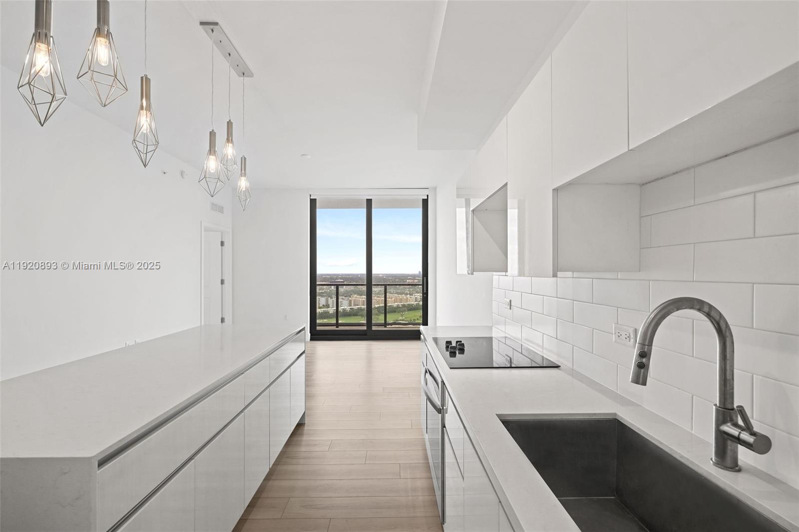 101 Diplomat Pkwy # 2605