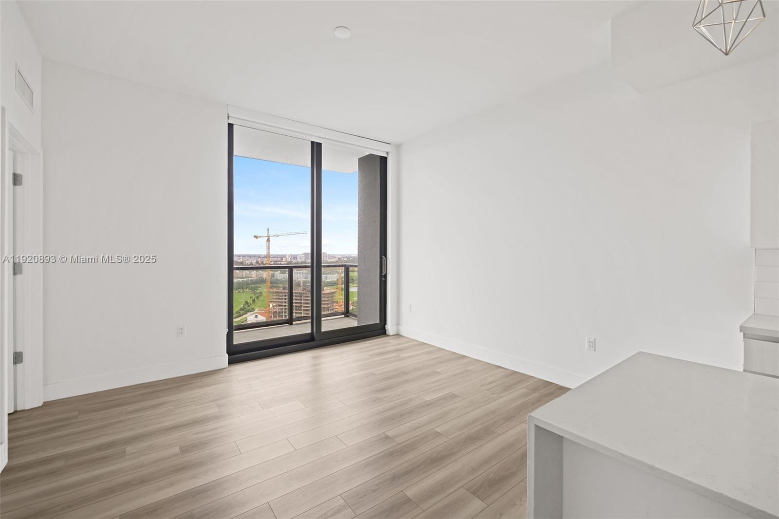 101 Diplomat Pkwy # 2605