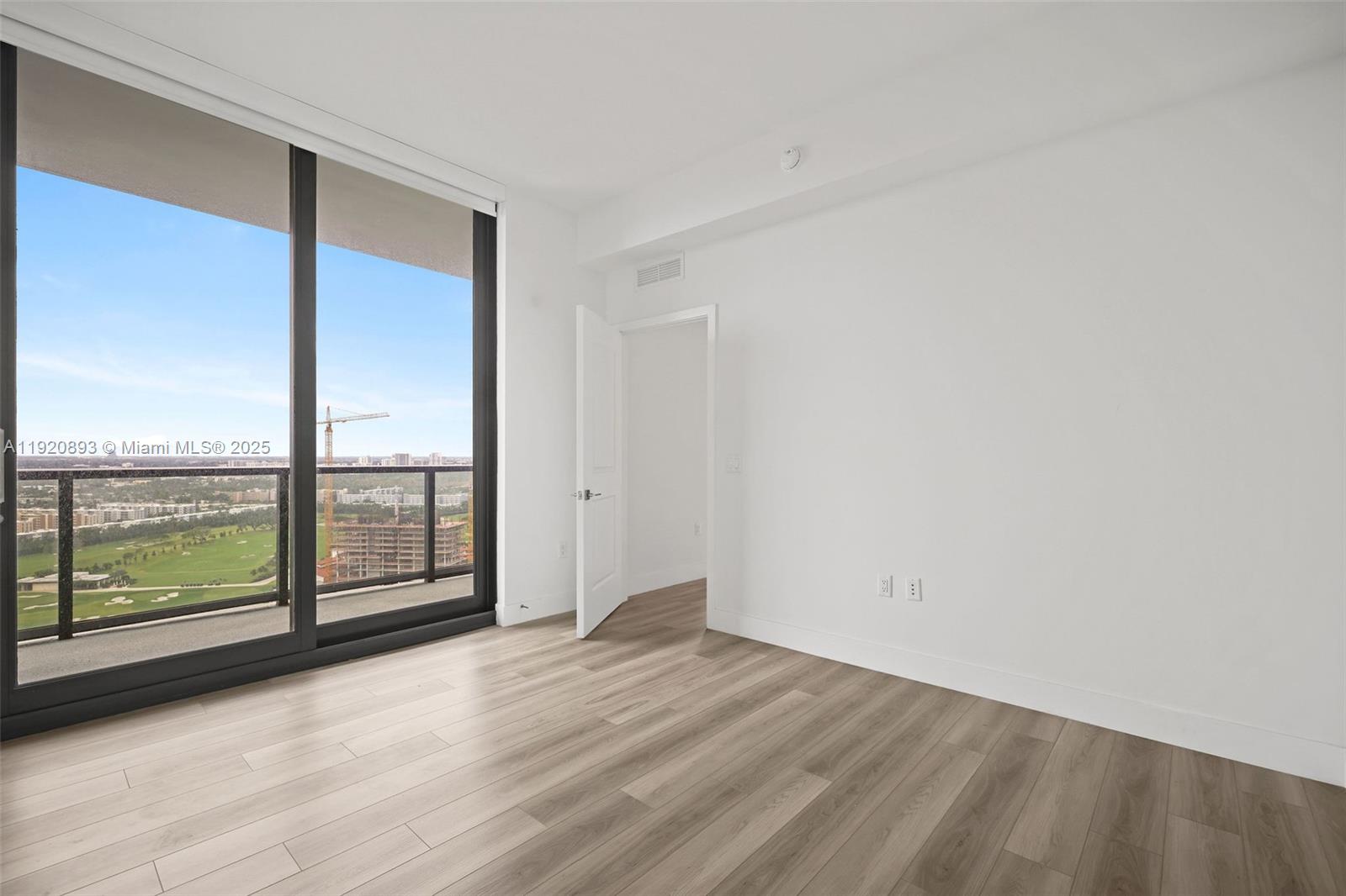 101 Diplomat Pkwy # 2605