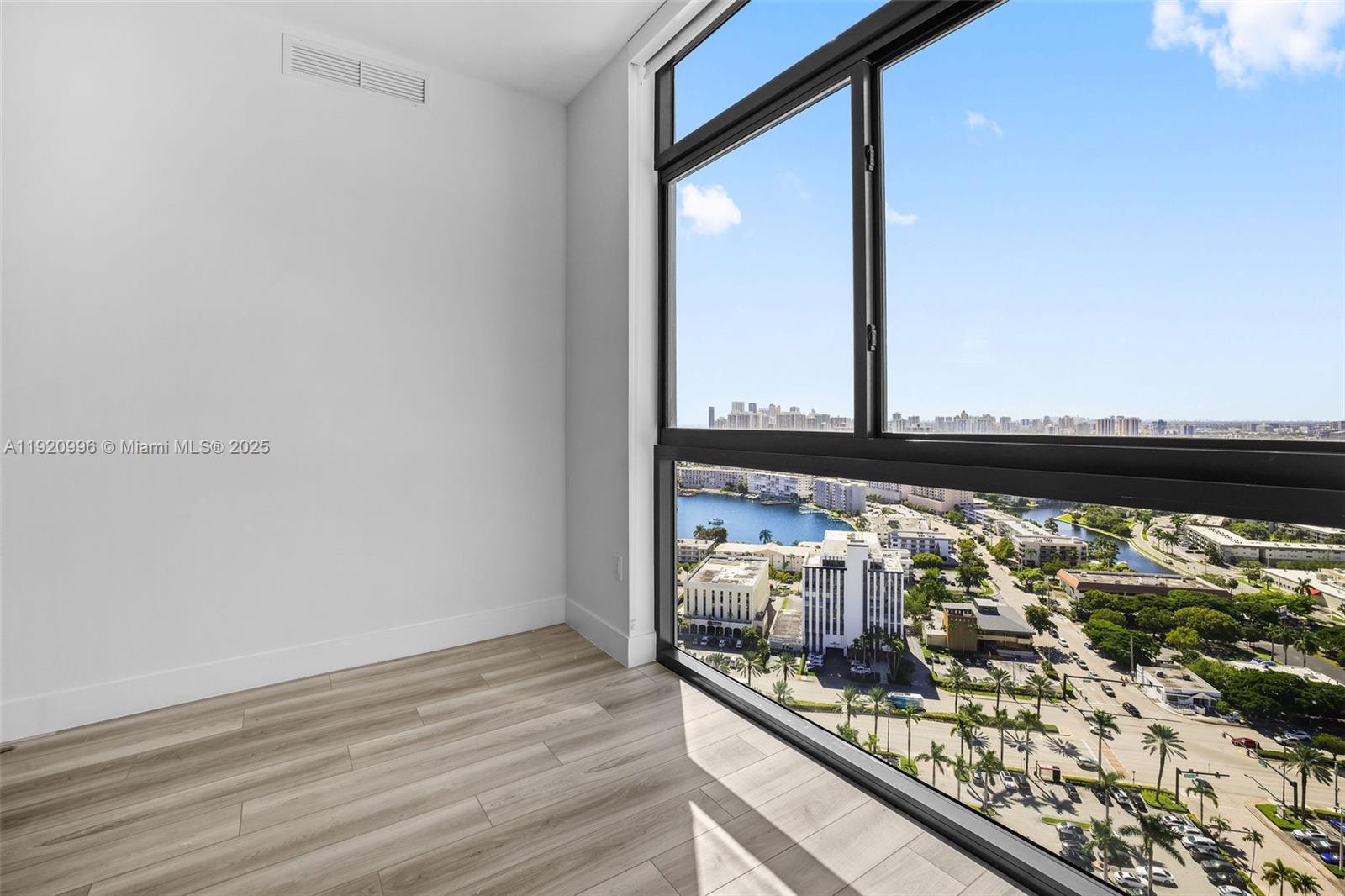 101 Diplomat Pkwy # 2610