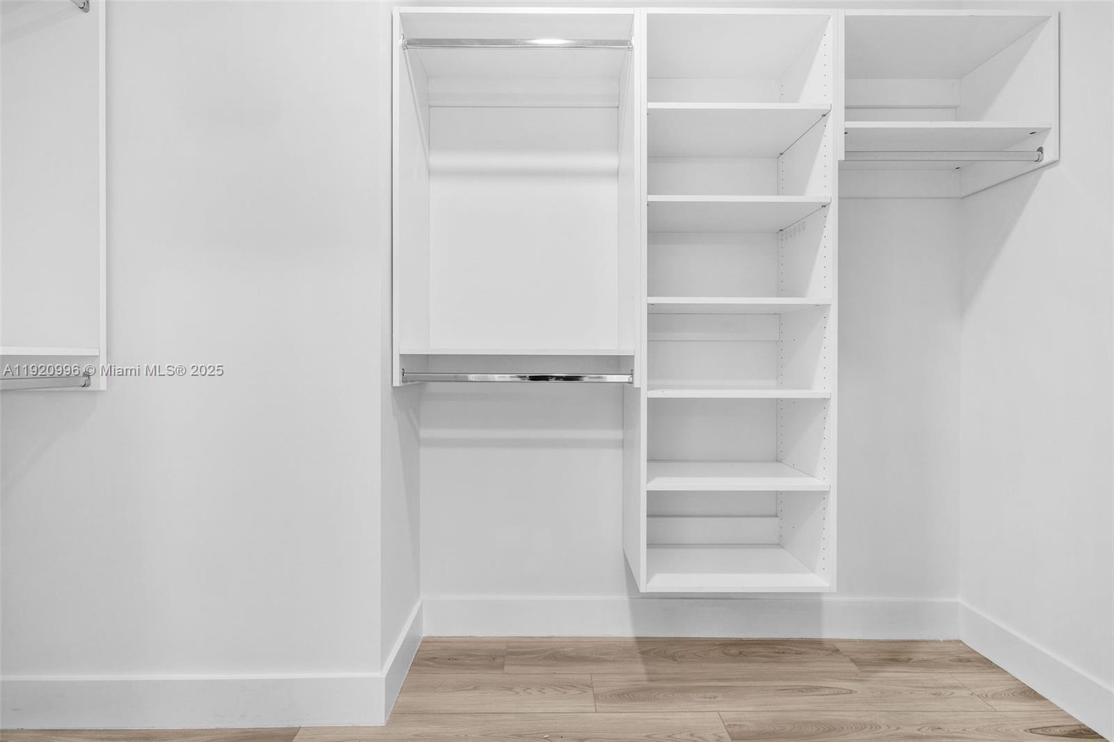 101 Diplomat Pkwy # 2610