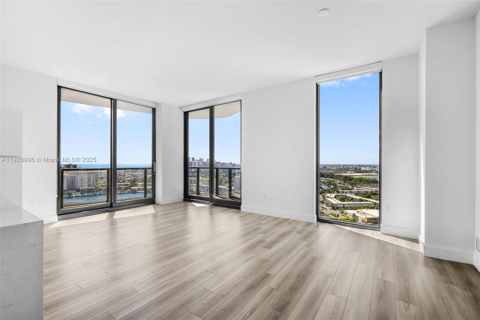 101 Diplomat Pkwy # 2610