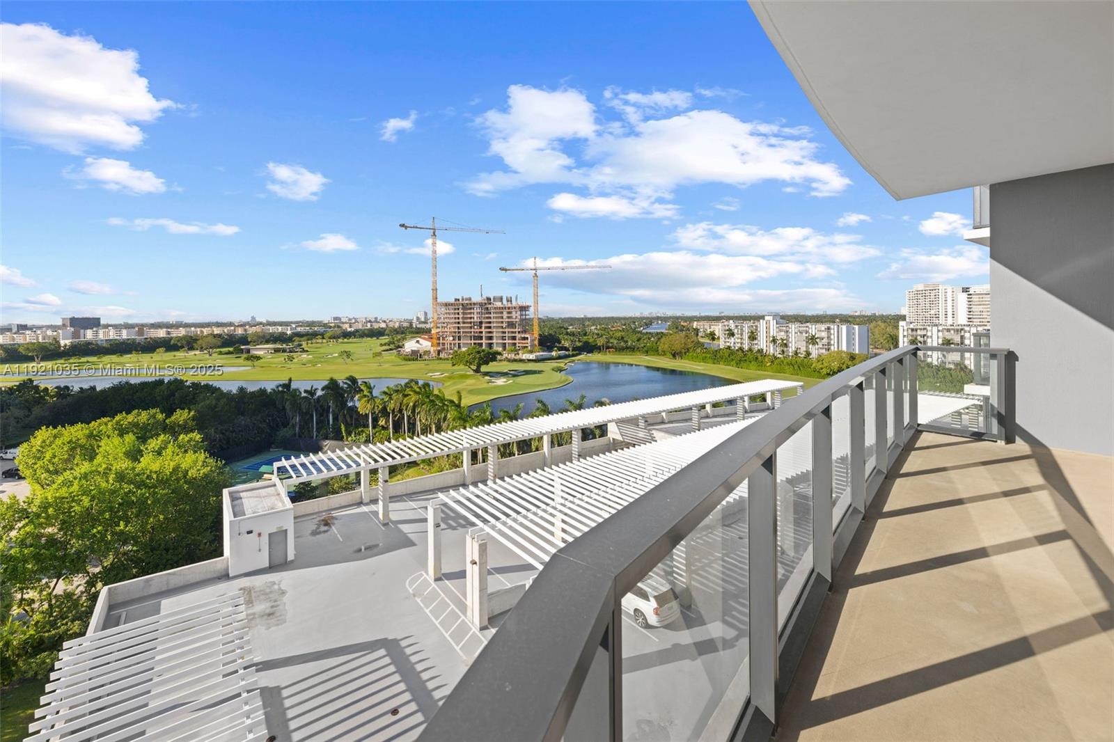 101 Diplomat Pkwy # 911