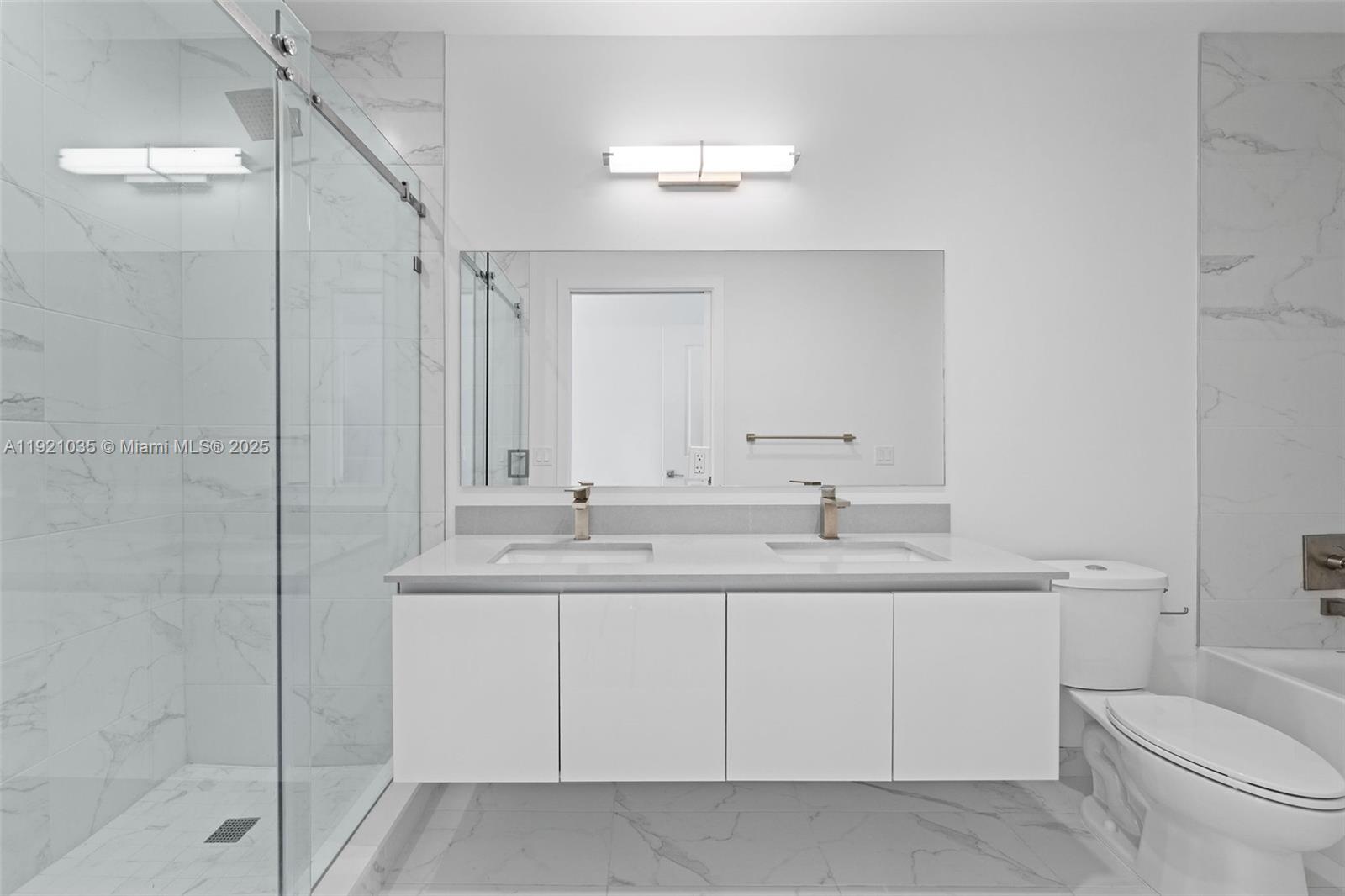 101 Diplomat Pkwy # 911