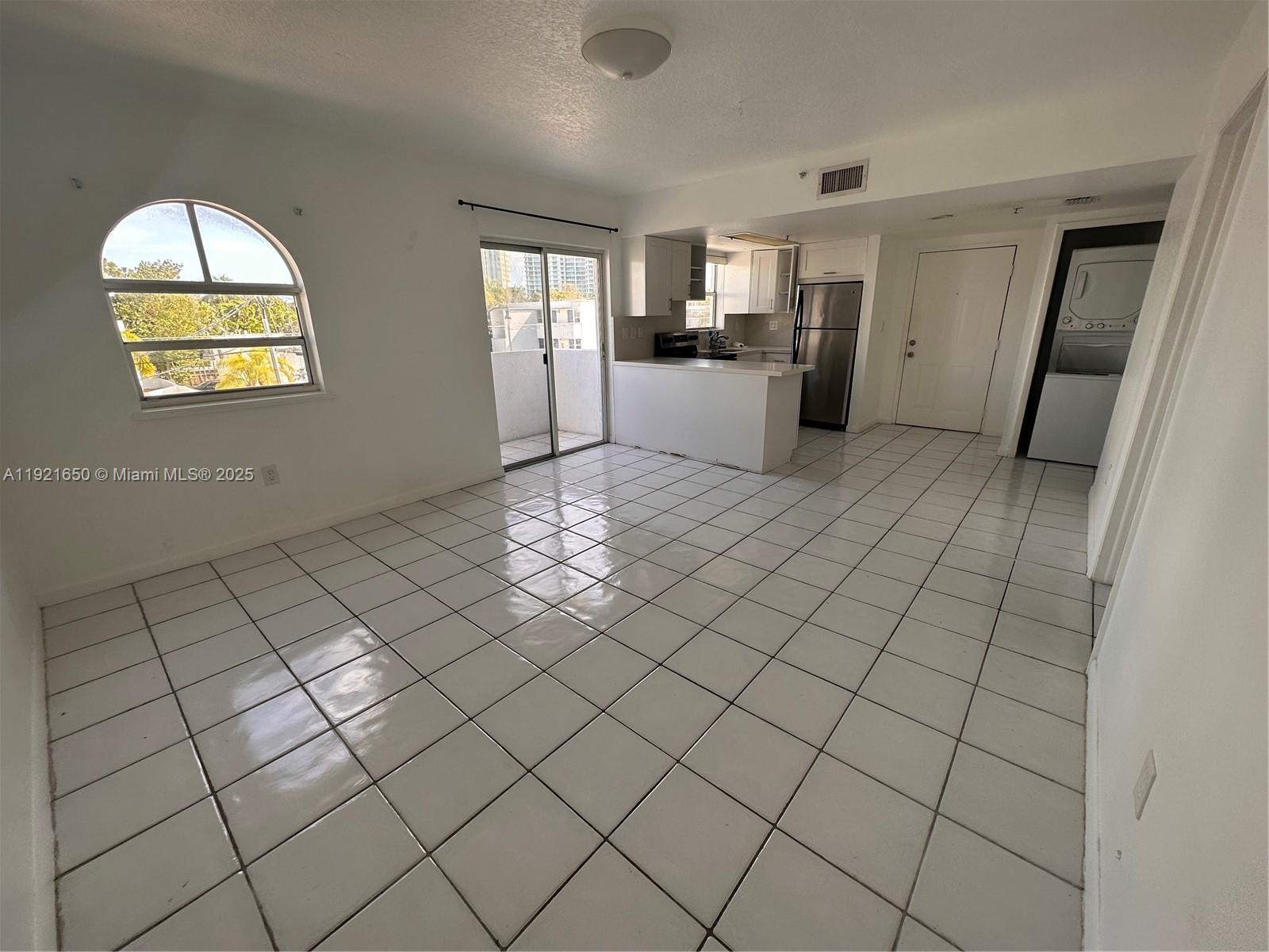 3052 SW 27th Ave # 301