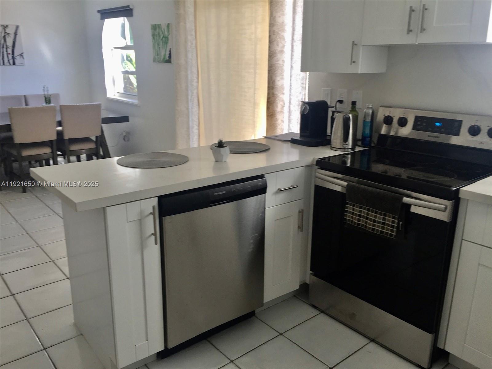 3052 SW 27th Ave # 301