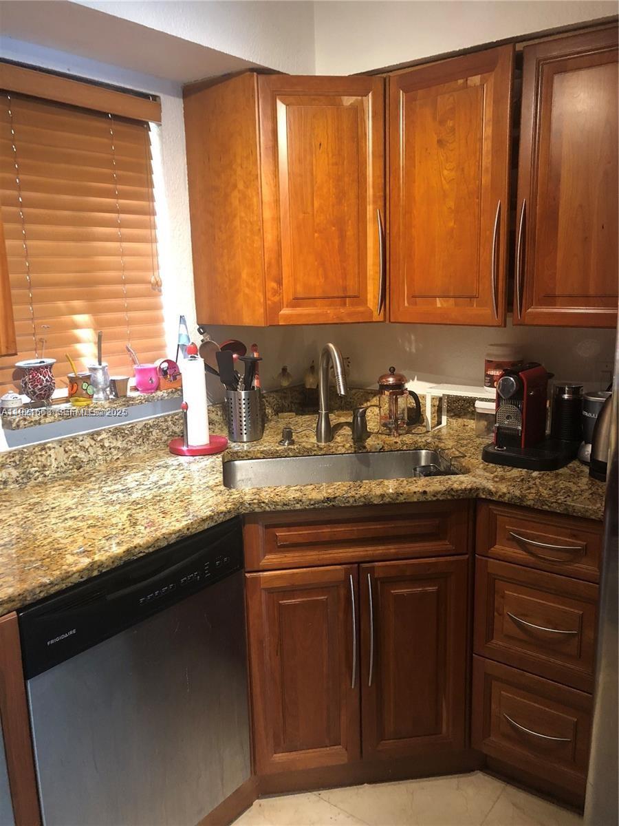 9971 W Bay Harbor Dr # 101