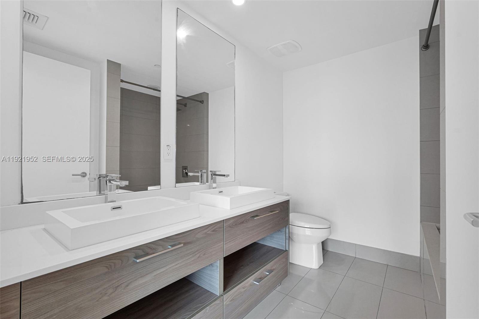 1300 S Miami Ave Unit: 2811