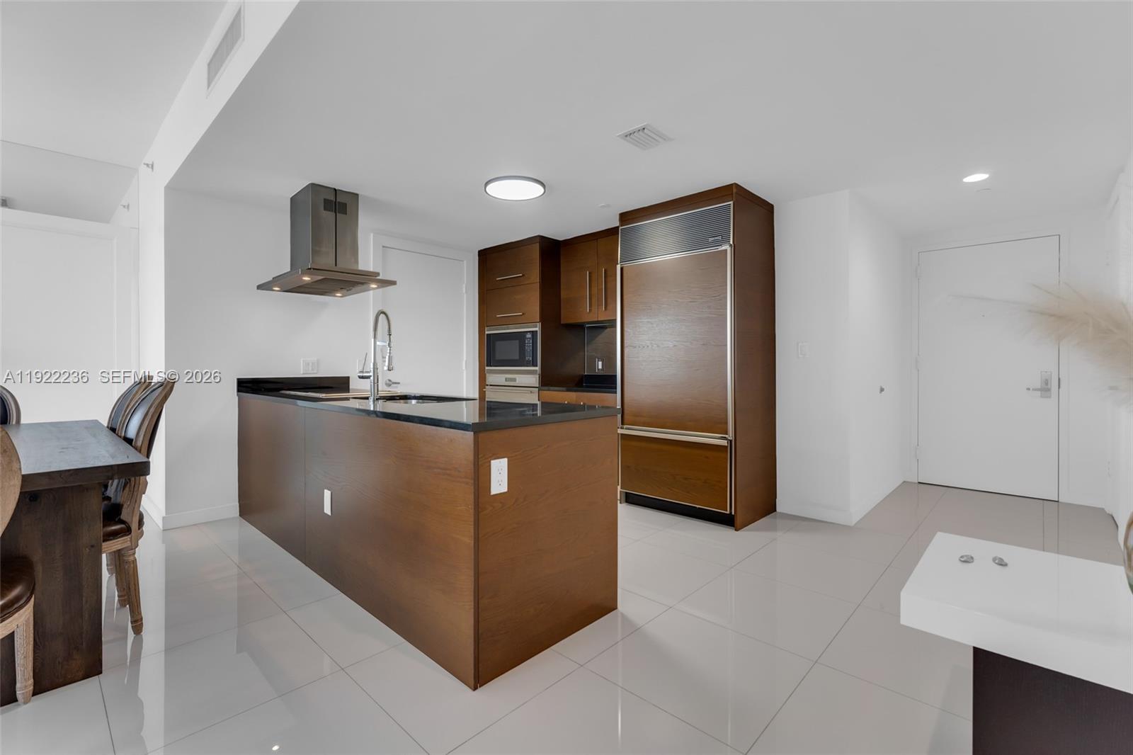 495 Brickell Ave # 3511