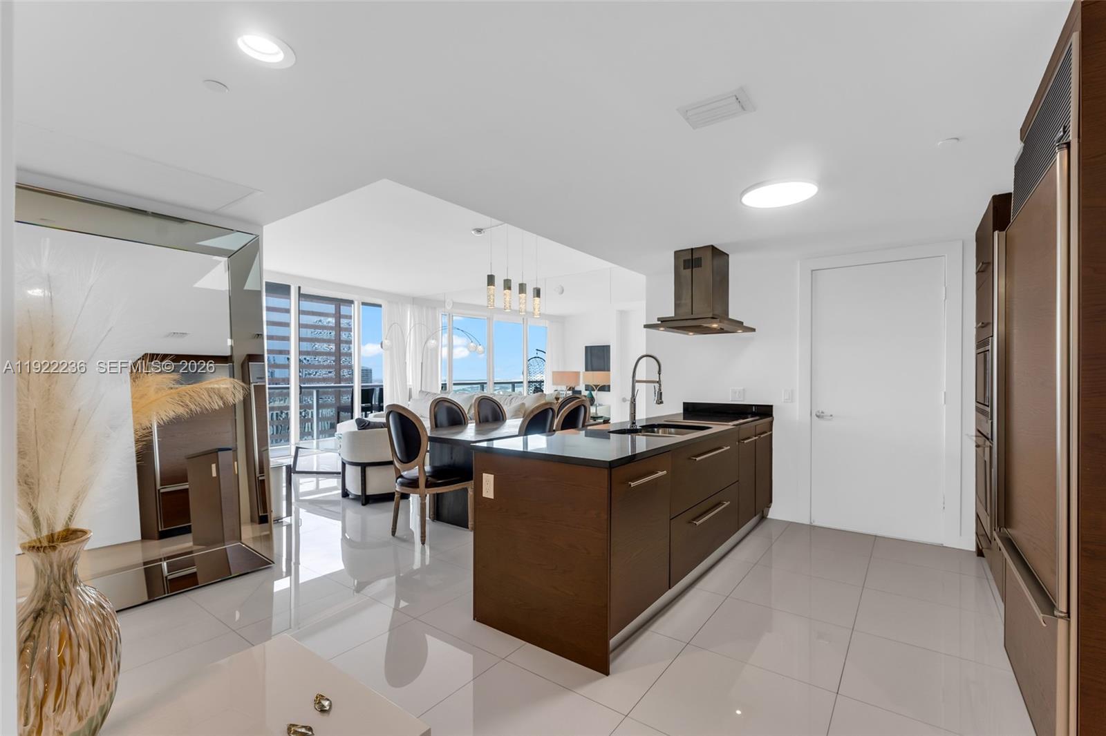 495 Brickell Ave # 3511
