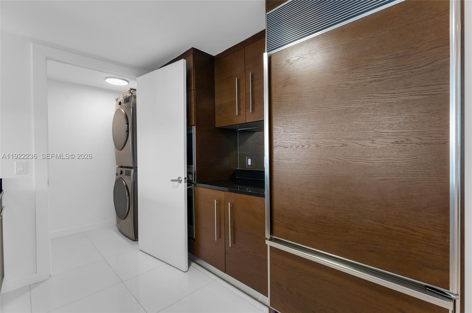 495 Brickell Ave # 3511