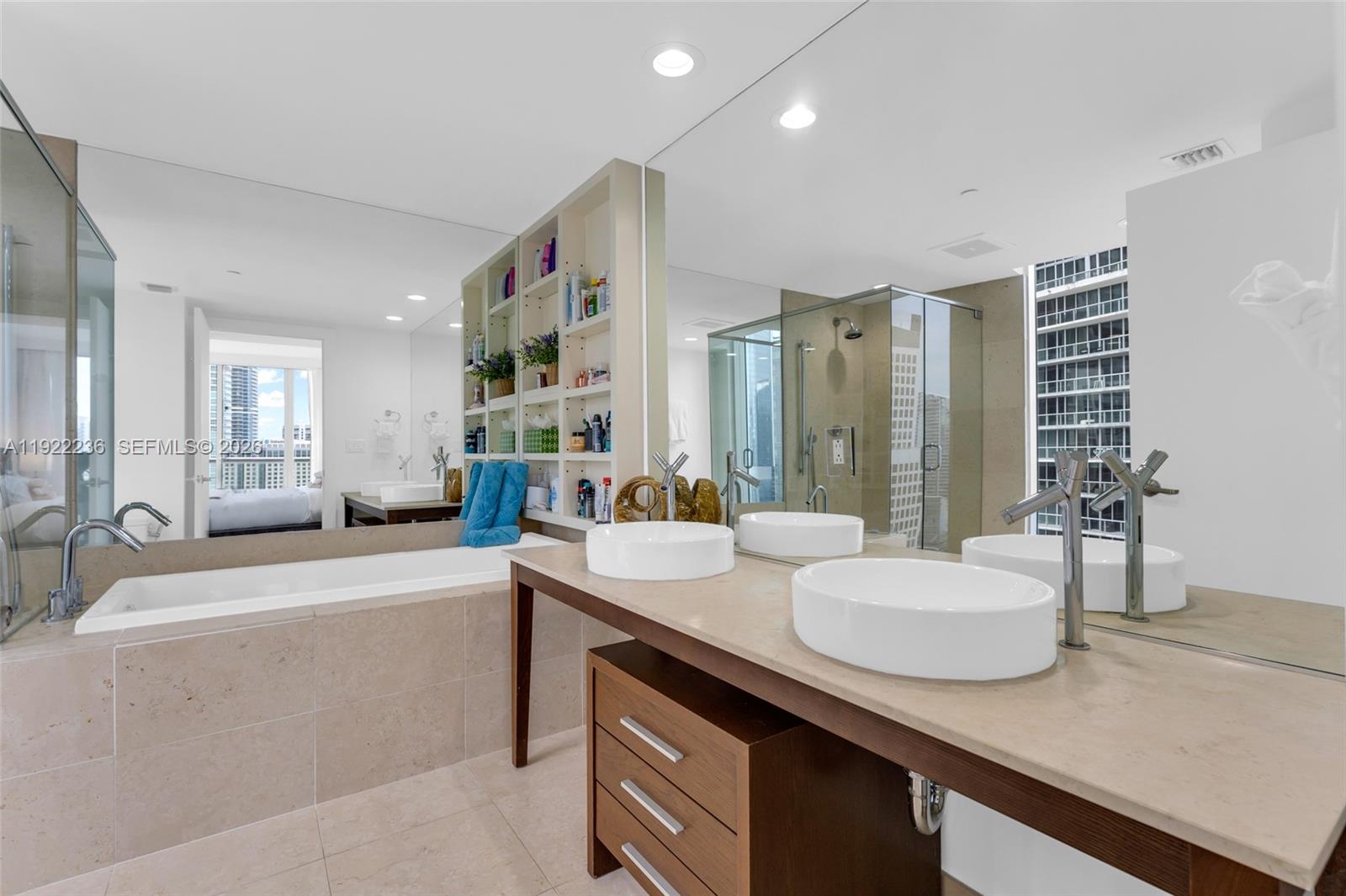 495 Brickell Ave # 3511