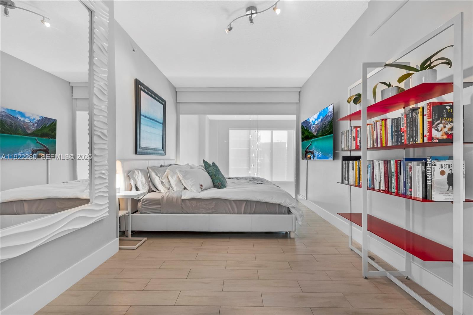 60 SW 13th St # 3604