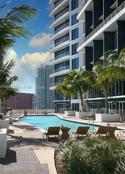 60 SW 13th St # 3604