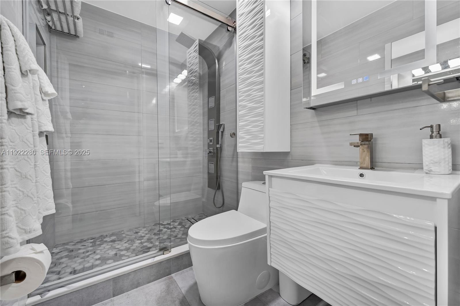 60 SW 13th St # 3604