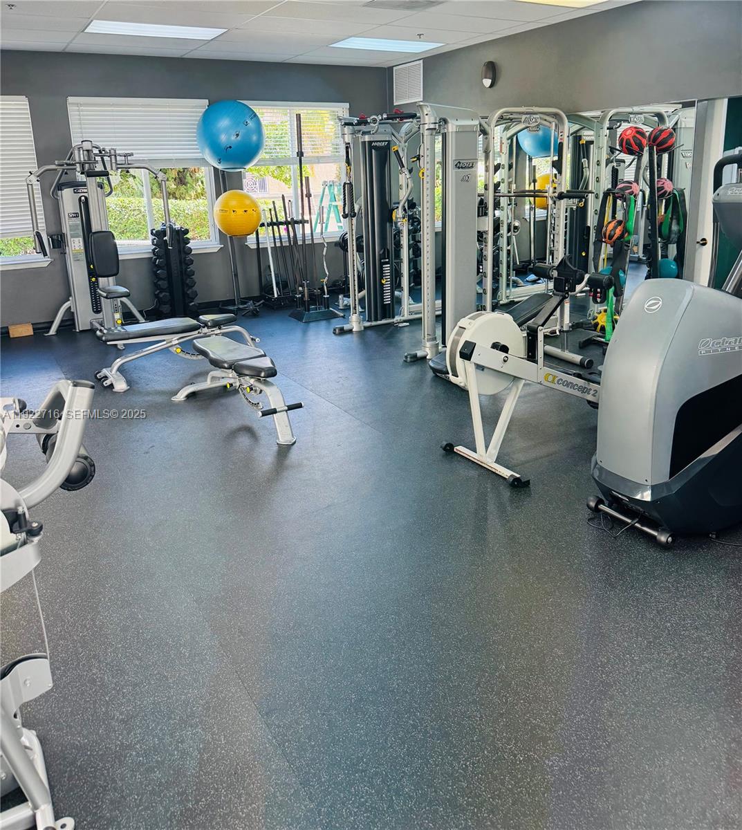 151 Michigan Ave # 525