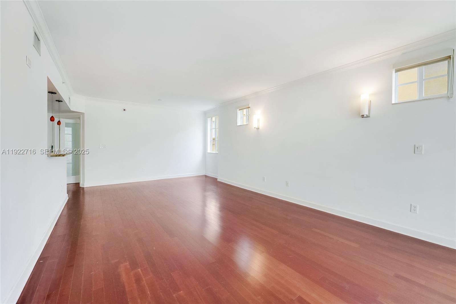 151 Michigan Ave # 525