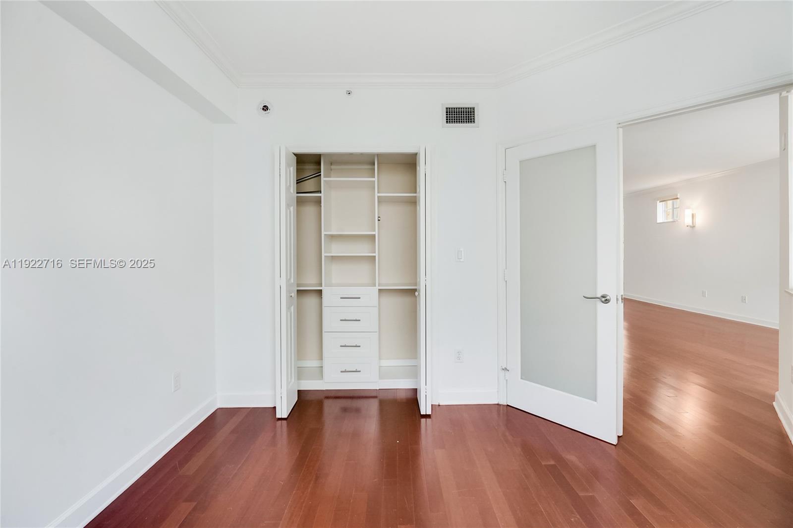 151 Michigan Ave # 525