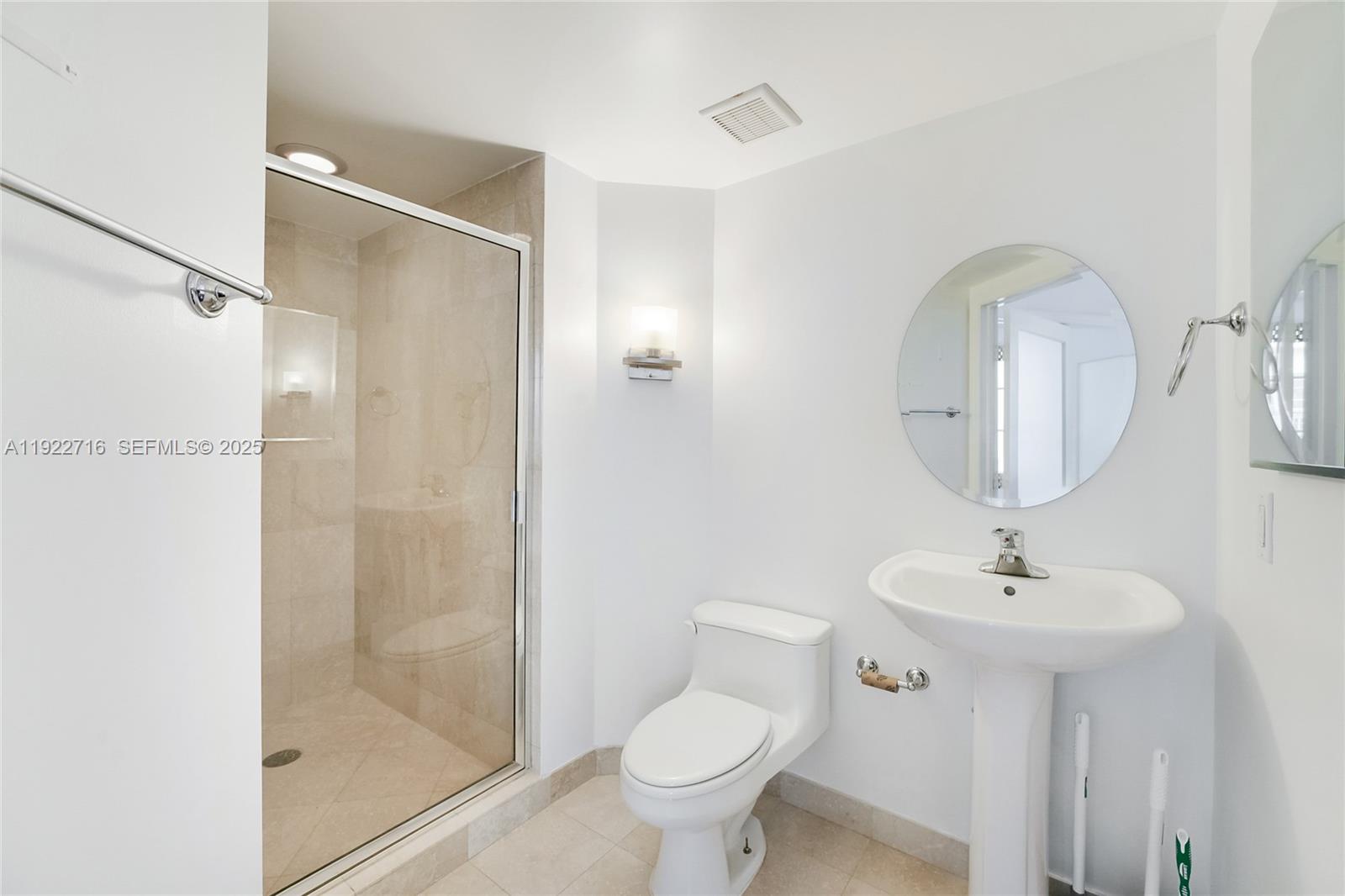 151 Michigan Ave # 525