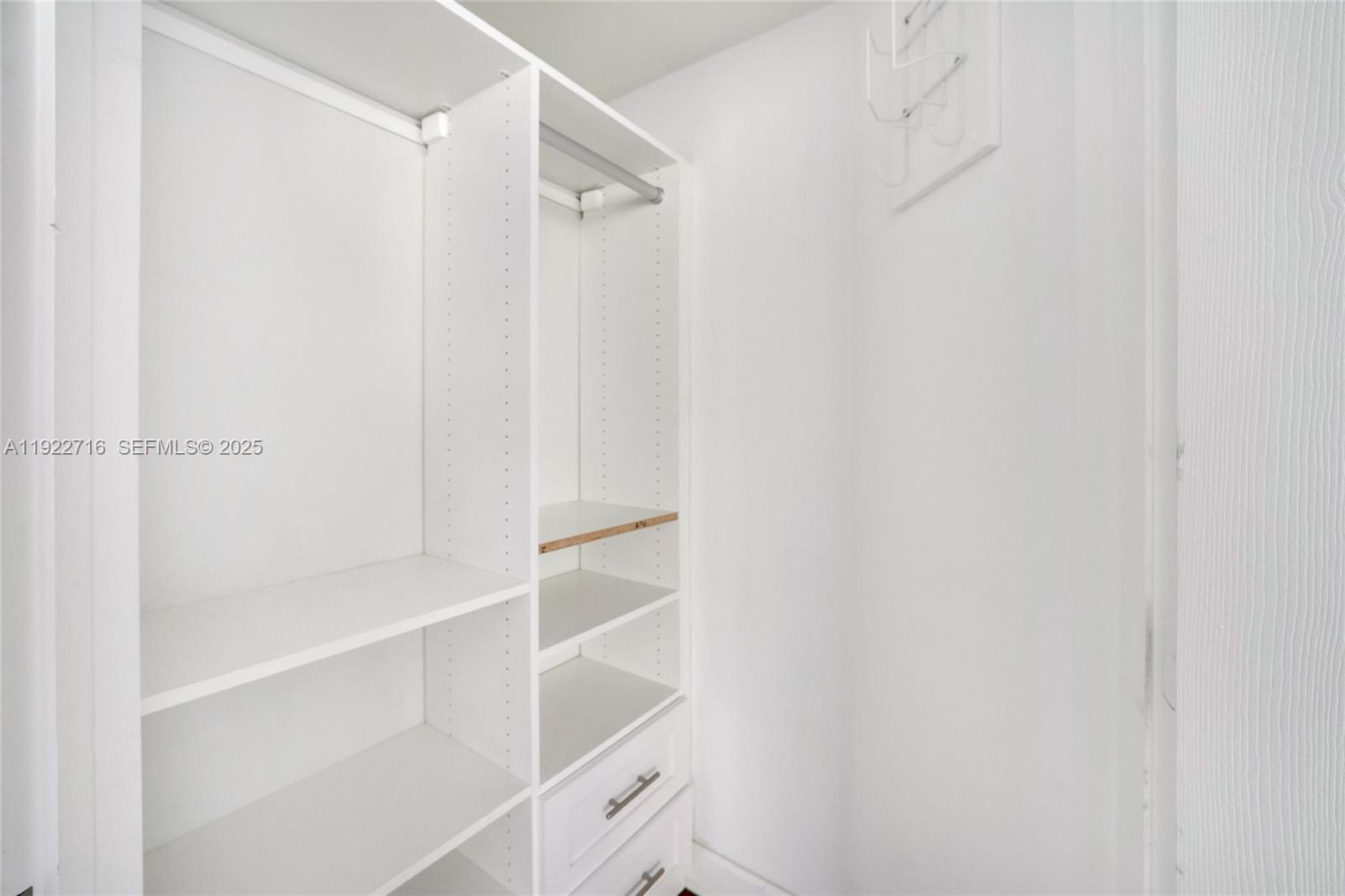 151 Michigan Ave # 525