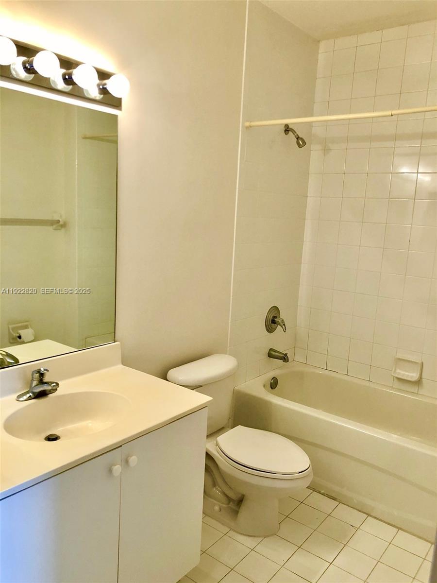 1165 Golden Lakes Blvd # 1226