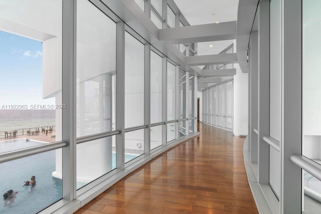 17121 Collins Ave # 903