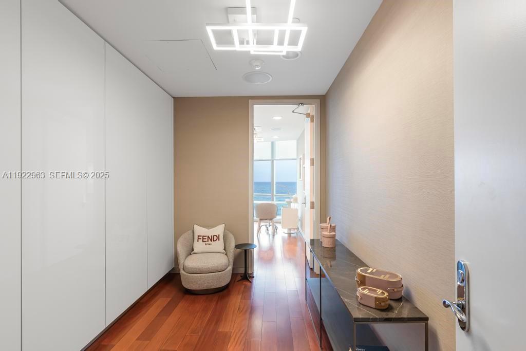 17121 Collins Ave # 903